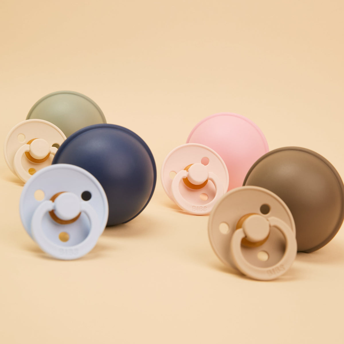 Colour Pacifier And Pacifier Case Mini - Vanilla/Dark Oak
