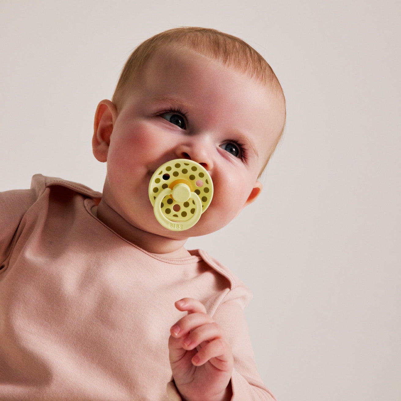 STUDIO Colour Pacifier Polka - Luna/Wasabi