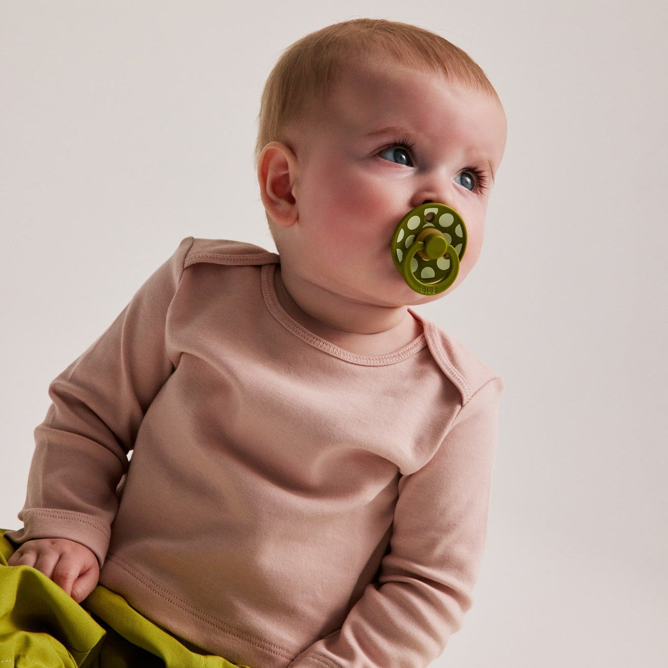 STUDIO Colour Pacifier Polka - Wasabi/Luna